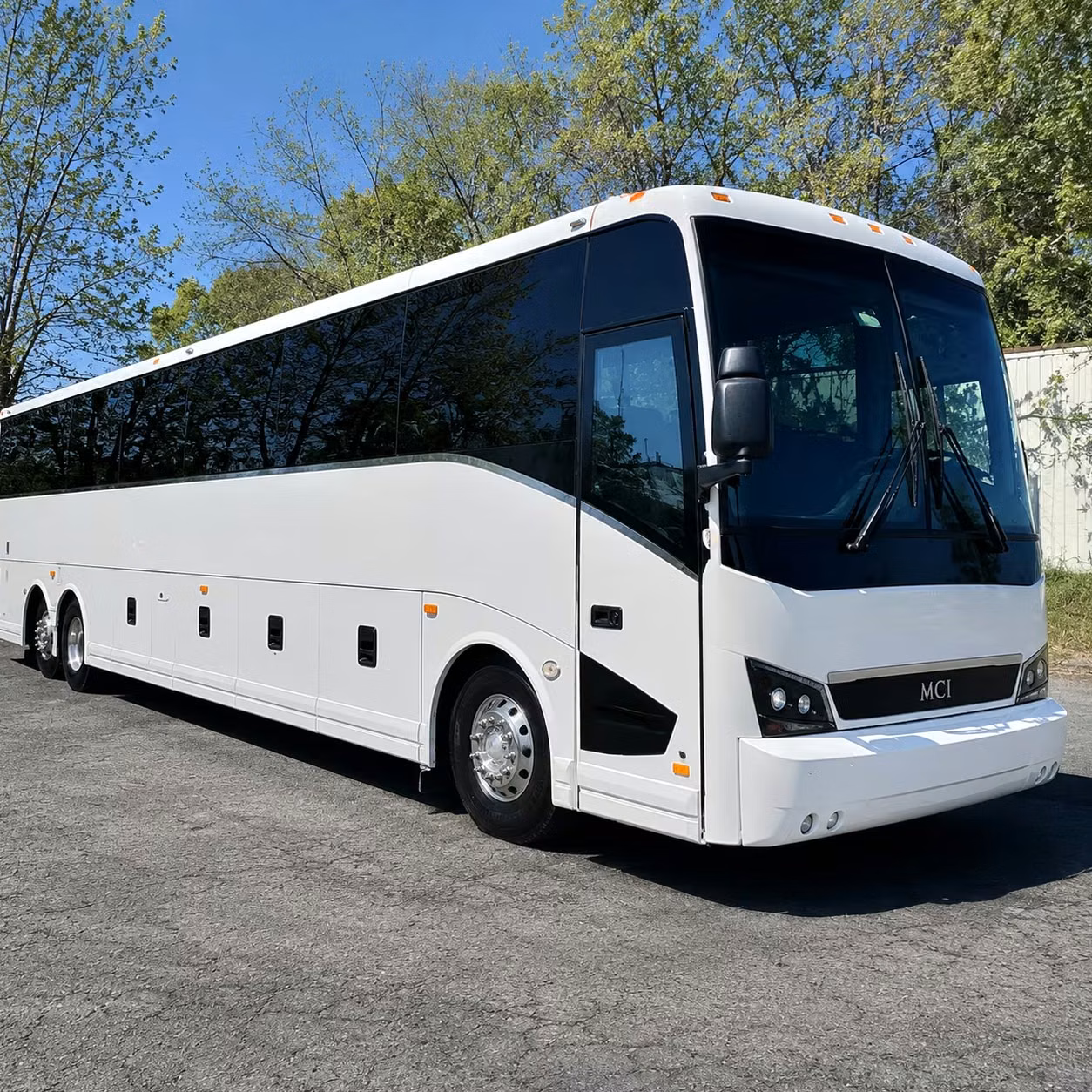 shuttle your team between irving s las colinas business district and dfw international airport